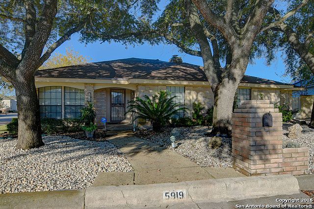 1st image of 5919 Grandwood Dr