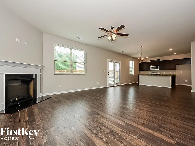 1500 Denver Way — Photo 2