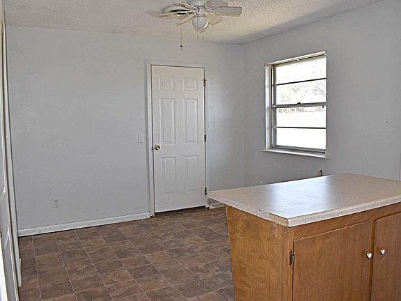 5th image of 805 Shamrock Dr