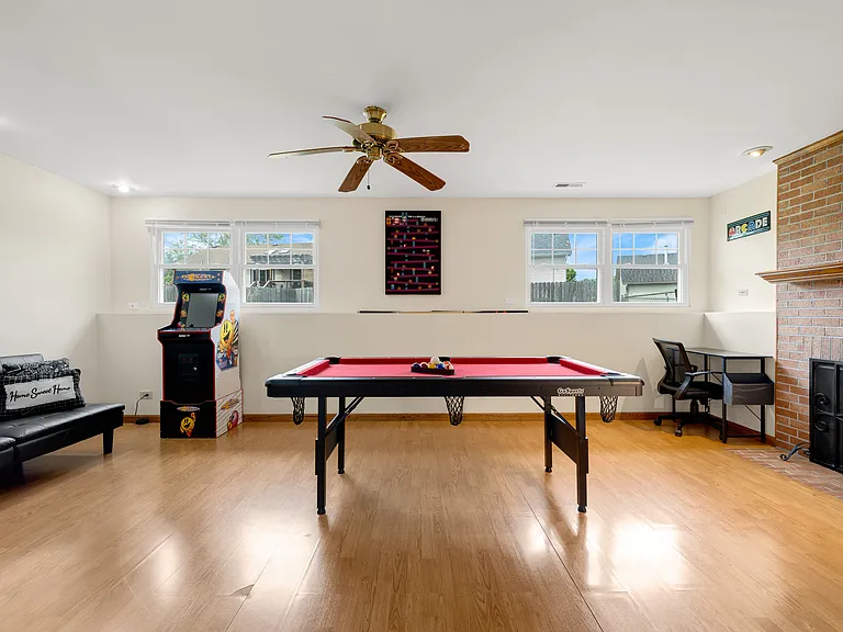 8 Juniper Ct — Photo 2