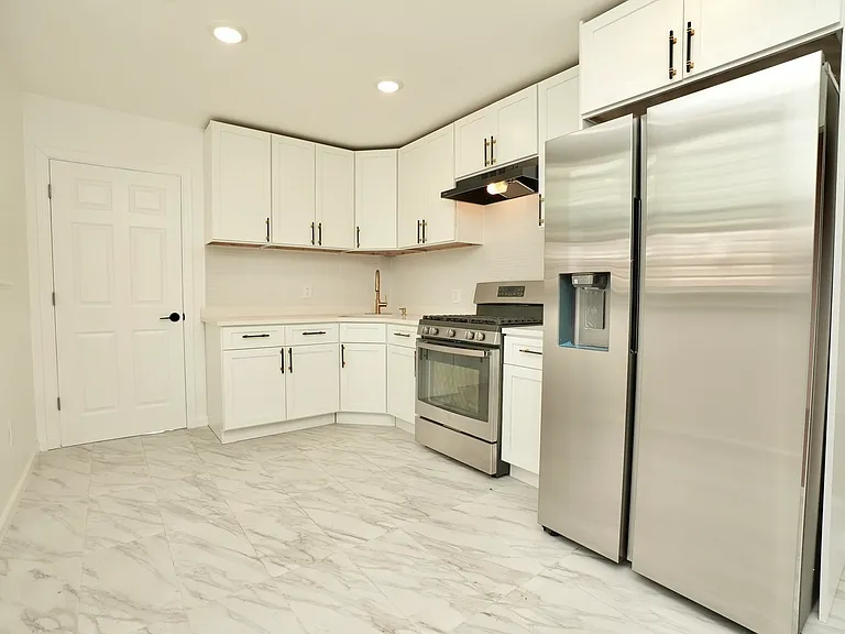 210 Sanford Ave #2 — Photo 11