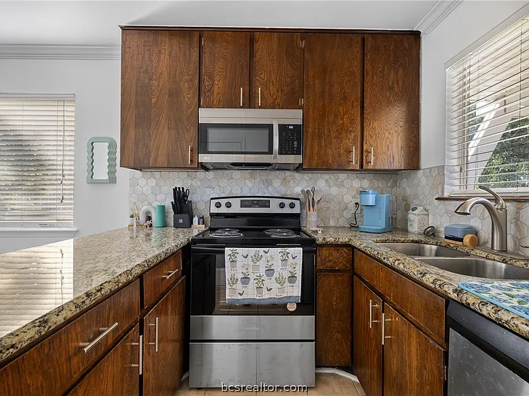 1717 Lawyer St #A — Photo 13