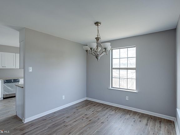 5th image of 101 Bayberry Ct