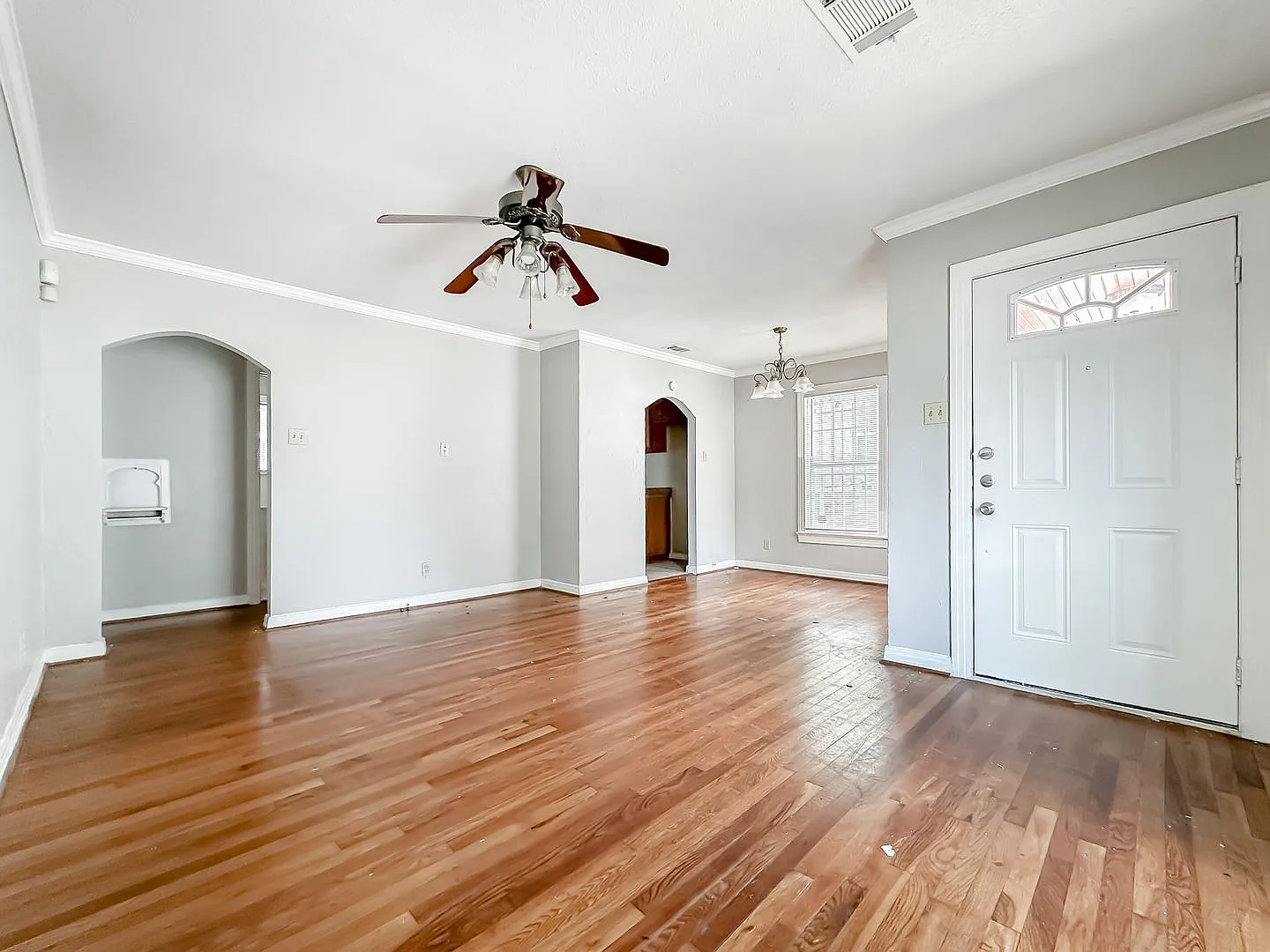 3 Bedroom, 2 Bath in Parkdale Addition! — Photo 2