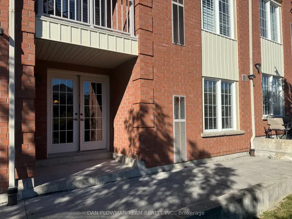 82 Petra Way #1, Whitby, ON L1R 0A3