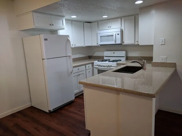 3790 Desert Marina Dr APT 155, Laughlin, NV 89029