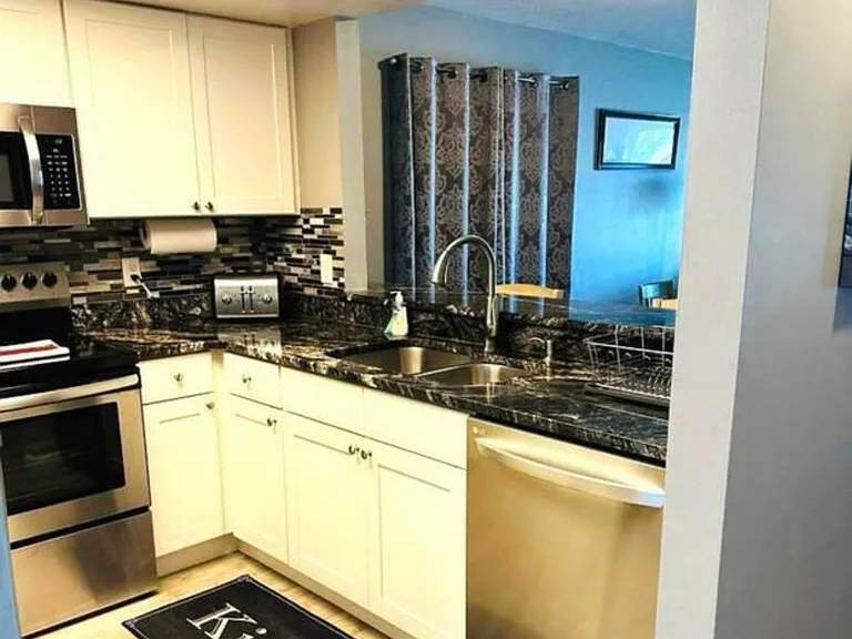2794 Rhonda Ln — Photo 4