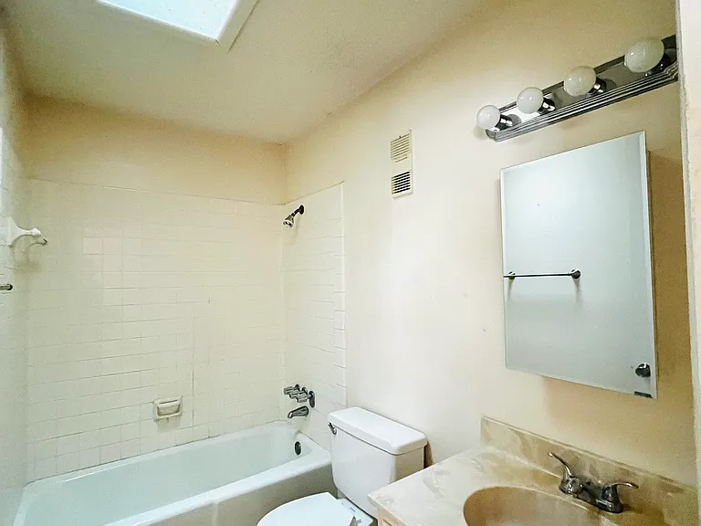 450 Tomoka Ave #212 — Photo 3