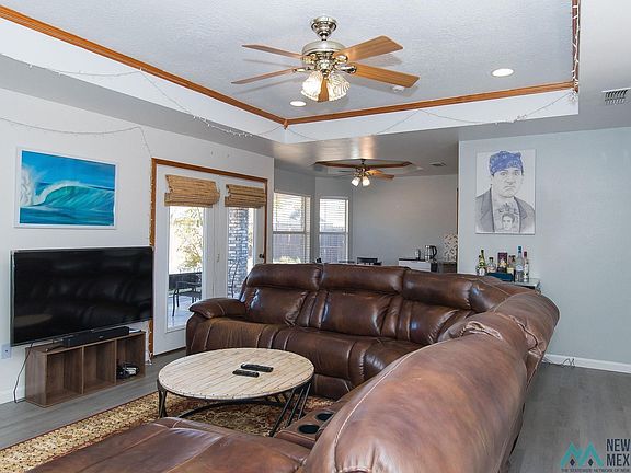 3rd image of 112 Cades Ct