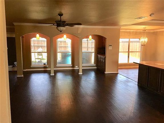 2nd image of 2217 Woodberry Dr