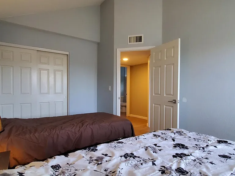 1301 W Windrift Way — Photo 36