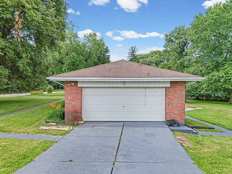 10325 Lookaway Dr — Photo 48