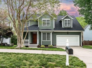 1007 Applethorn Dr, Apex, NC 27502