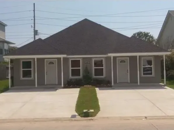 49 Carriage Ln #B, Destrehan, LA 70047