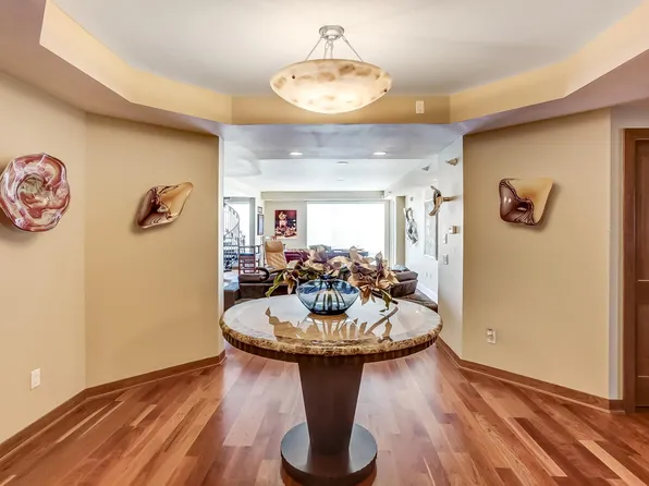 1070 Grandview Ct NE APT 406, Columbia Heights, MN 55421