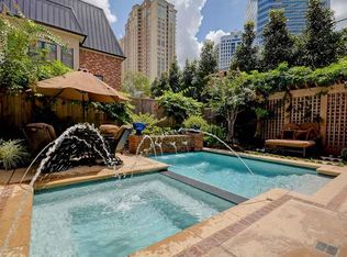 1237 Place Royale Way, Houston, TX 77056