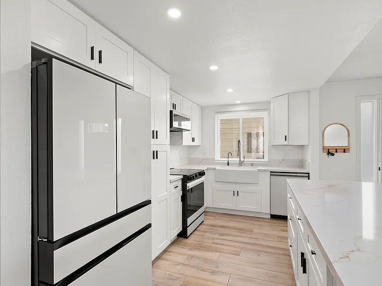 2050 Pacific Beach Dr #102 — Photo 13
