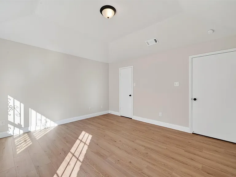 5530 Oak Falls Dr — Photo 29