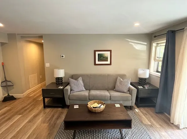 1398 Quechee Hartland Road, 1398 Quechee Hartland Rd Unit 1, Hartford, VT 05047