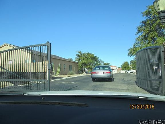 4th image of 2413 Jasmine Dr