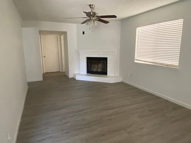 8208 Fawn St — Photo 4