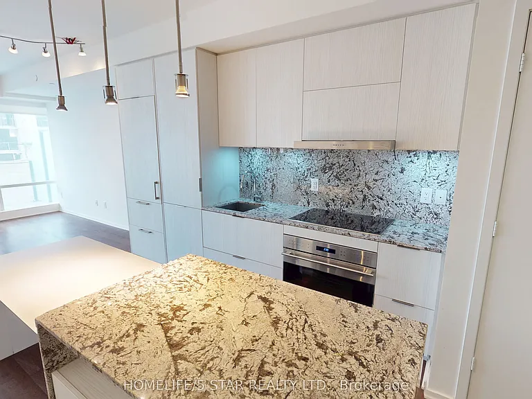 1 Bloor St E #4407 — Photo 4