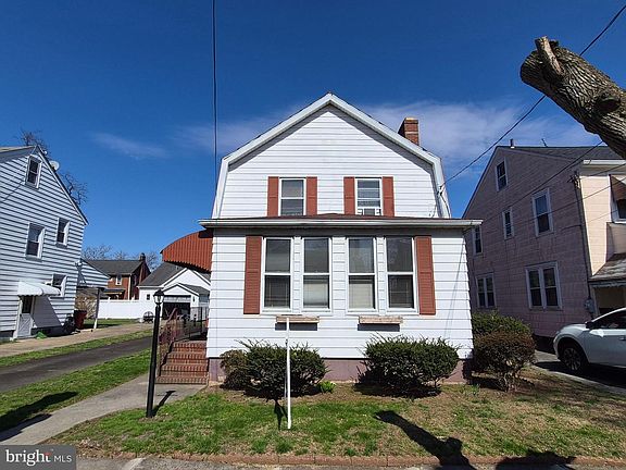 2nd image of 111 Taylor St
