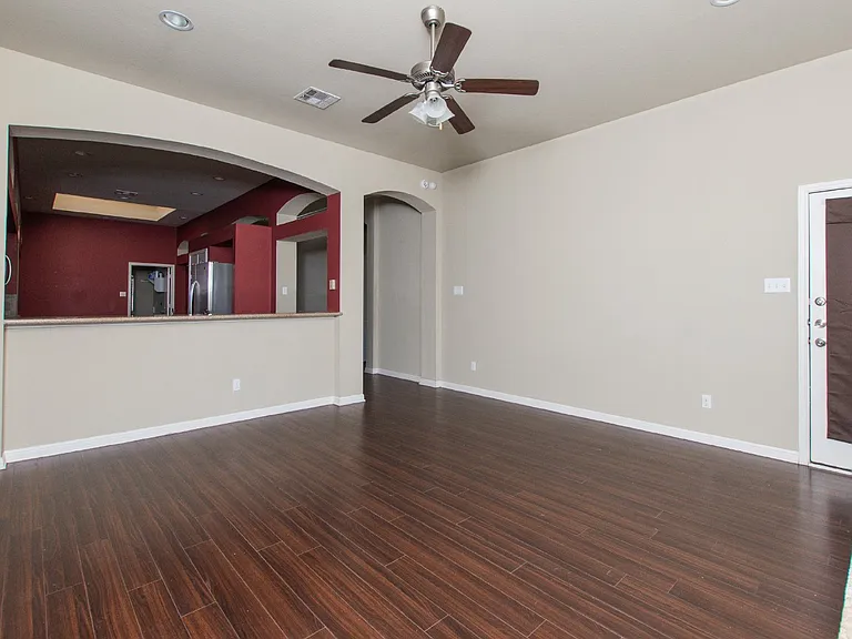 3505 Castleton Dr — Photo 8