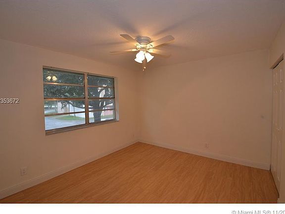 5th image of 10104 Twin Lakes Dr