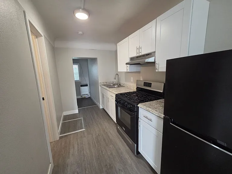 Garden City Flats — Photo 31