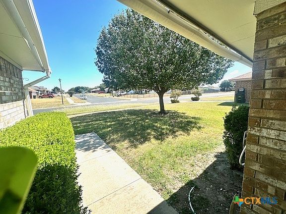 3rd image of 4923 Teal Dr