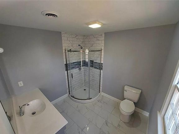 4th image of 906 Windgate Dr #3