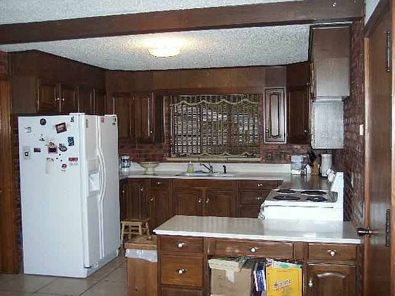 2nd image of 1359 Crescent Dr