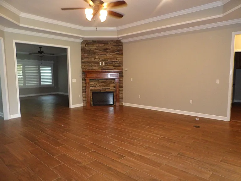 600 S Oak Ridge Dr — Photo 3