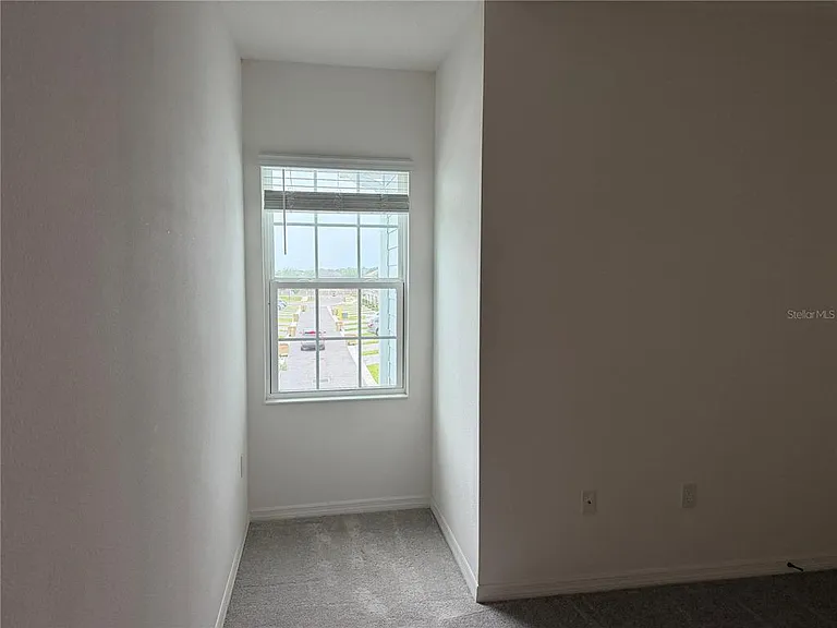 1305 Stockwell Ave — Photo 12