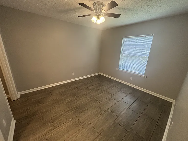 3422 Glen Park Cir NW #B — Photo 8