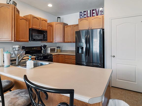 2nd image of 5446 N Lorraine Way