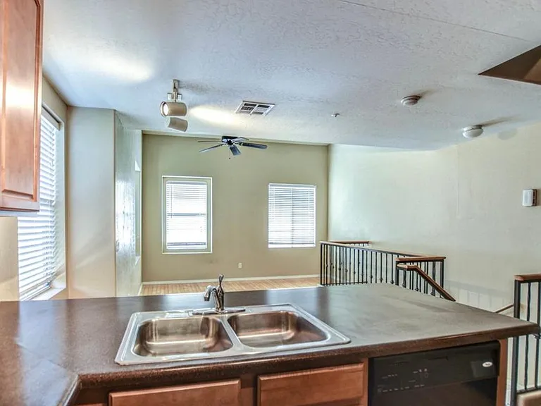 880 W Aspen Way — Photo 11