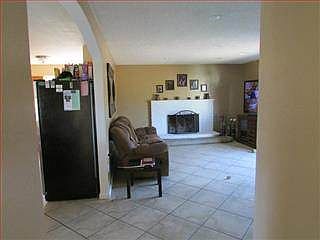 2nd image of 435 Elwood St