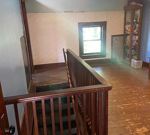 3rd image of 521 Bayard St