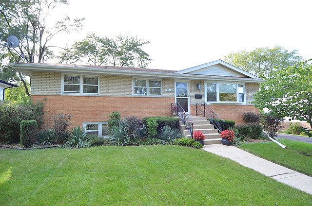 1st image of 8940 S 84th Ct