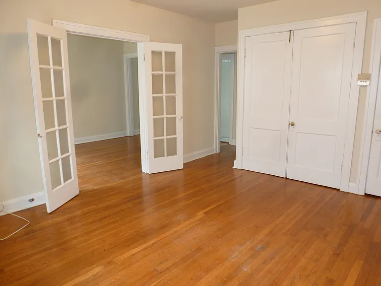 4533 Chouteau Ave — Photo 5
