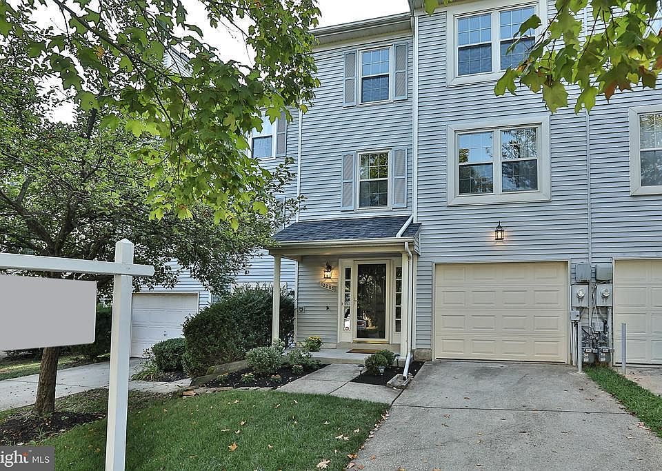 1st image of 12208 Sleepy Horse Ln