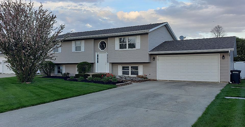 1st image of 3 Hansom Ln