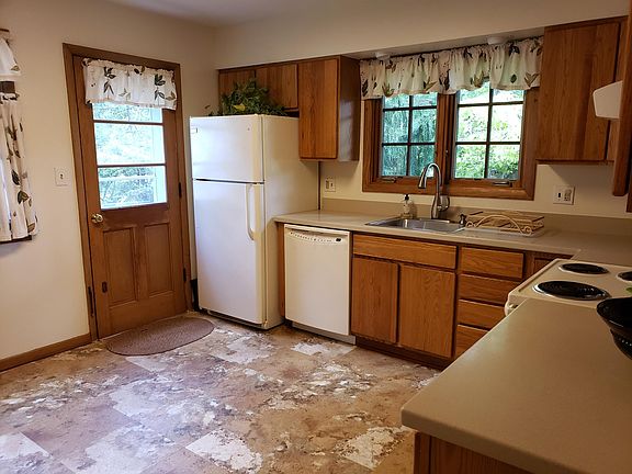 5th image of 3599 Sunset Dr