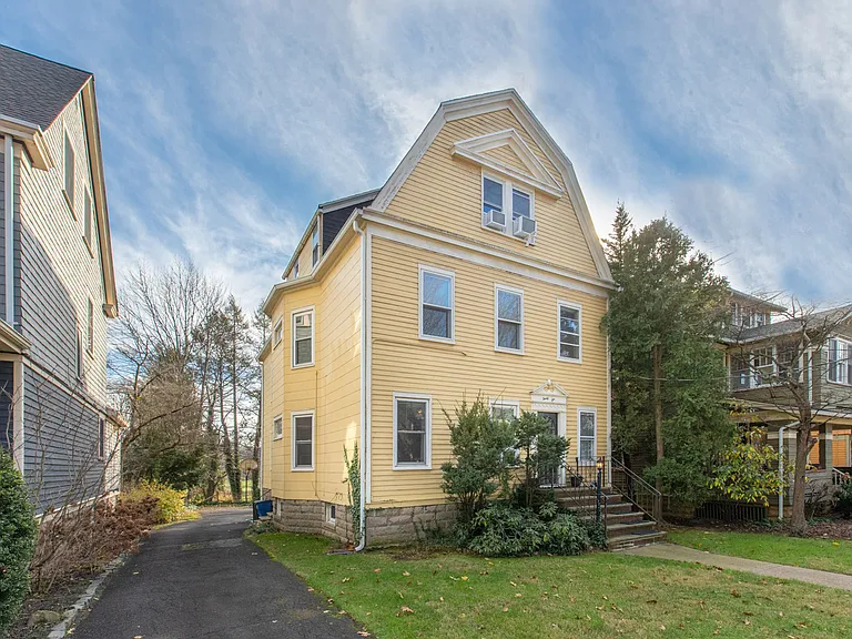 36 Burnet St #3 — Photo 2