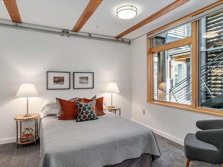 4216 N Mississippi Ave #208 — Photo 14