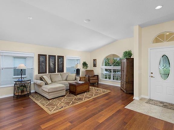 3rd image of 15643 Leatherleaf Ln