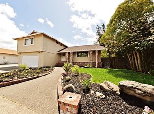 2136 Valdes Dr, Santa Rosa, CA 95403