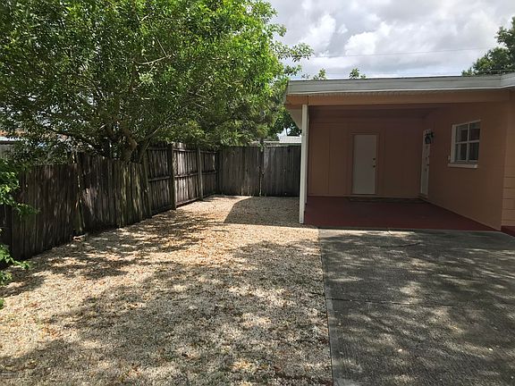 2nd image of 1340 Hollywood Dr
